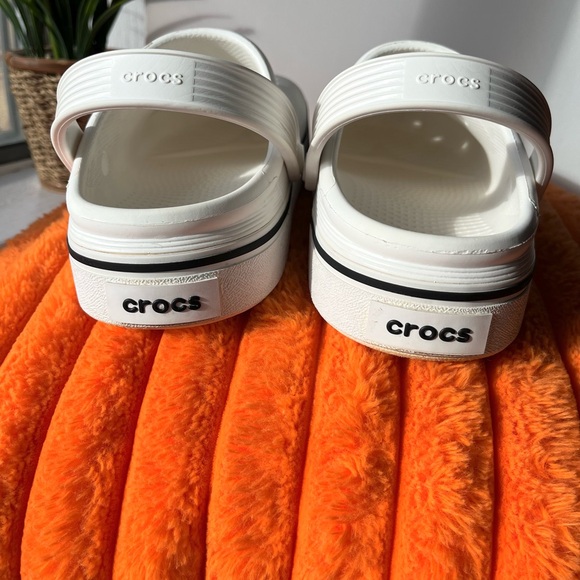 CROCS off court White Water Shoes casual slip-on w9 m7 excellent condition clogs - Picture 4 of 7
